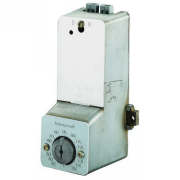 Honeywell LP920A1005/U Pneumatic Temperature Controller, number of pipes: 2, Action: Direct